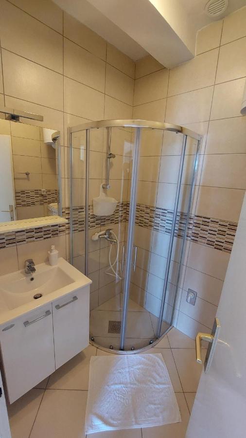 Apartmani Matea Затон Экстерьер фото