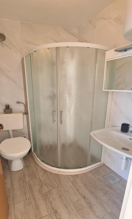 Apartmani Matea Затон Экстерьер фото