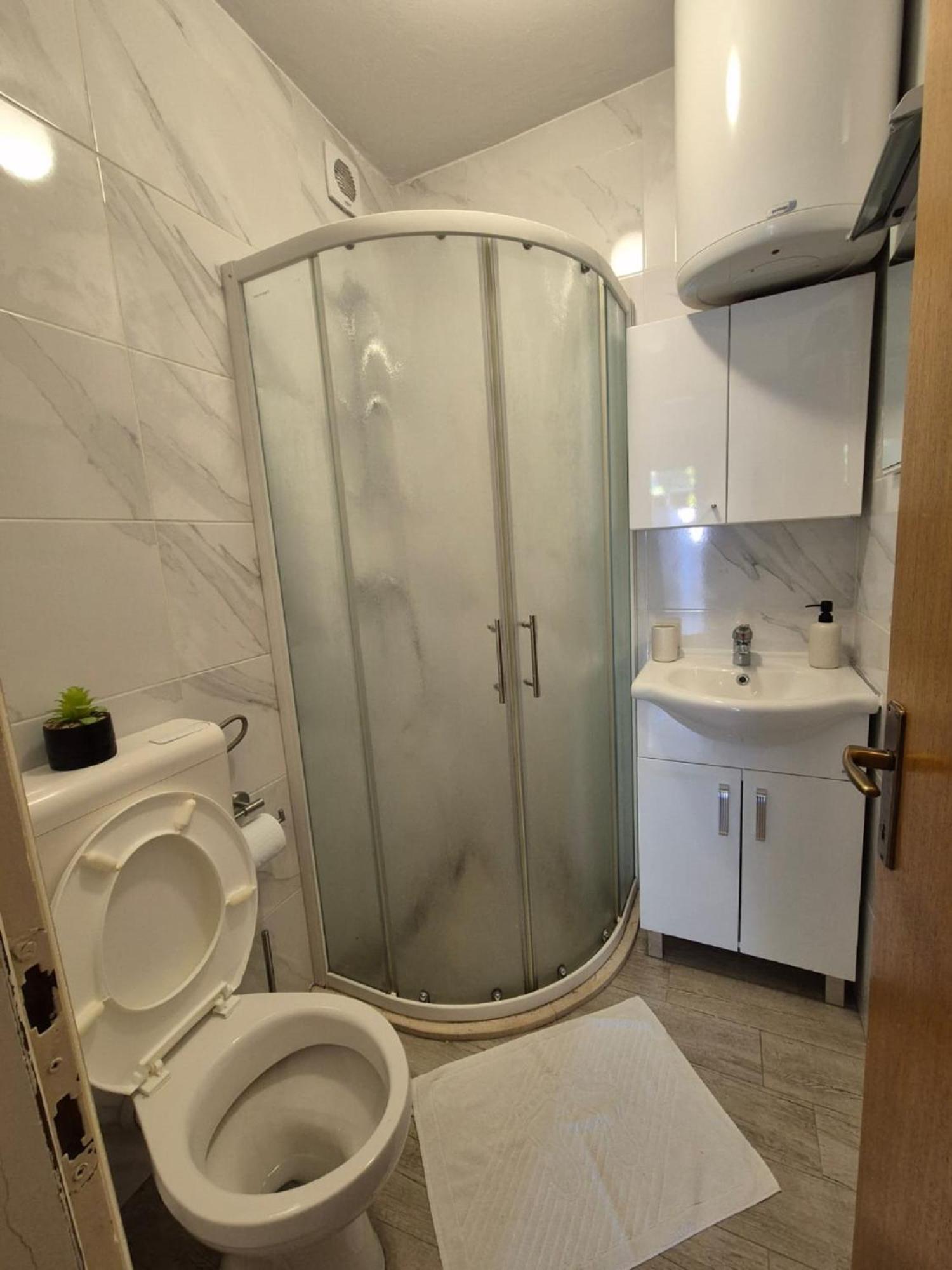 Apartmani Matea Затон Экстерьер фото