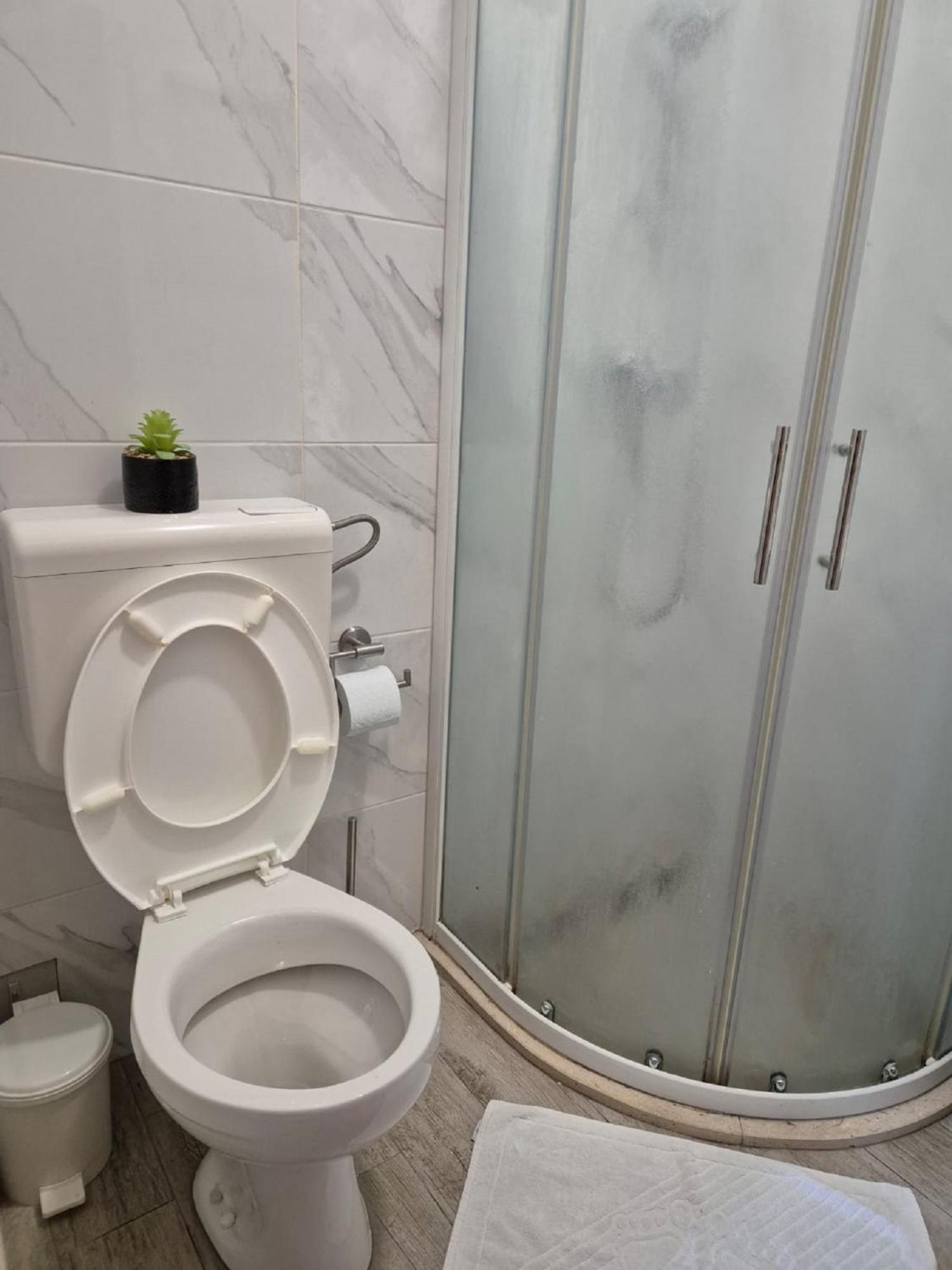 Apartmani Matea Затон Экстерьер фото